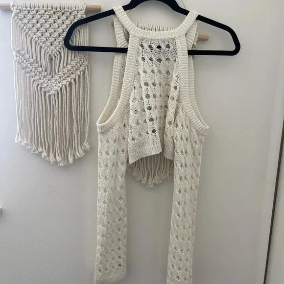 NBD Marcella Open Cable Cropped Pullover - Picture 4 of 8